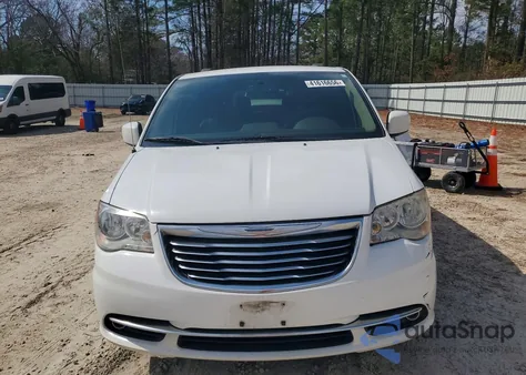 2015 Chrysler Town & Country Touring from USA, damaged, VIN 2C4RC1BG8FR596133